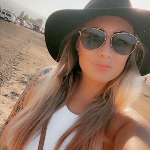 Meet your Posher, Hattie